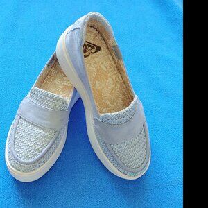 Roxy "Sheila" Loafer Size 7.5 NWOT